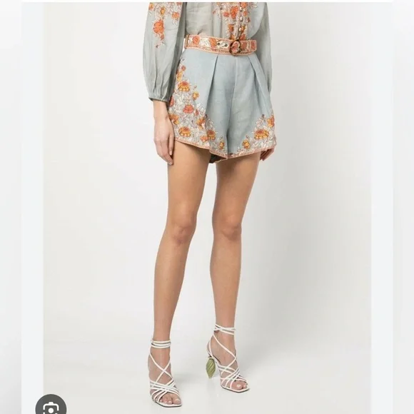 Andie Tuck Short in Dusty Blue Floral
ZIMMERMANN
Color: Dusty Blue Floral - Picture 4 of 12